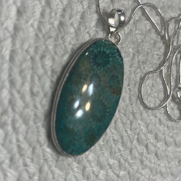 Gorgeous TEAL FOSSIL CORAL Handmade Sterling 925 Pendant/Chain #331D - Picture 1 of 3